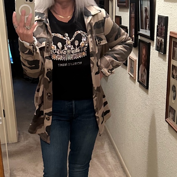 EUC VTG Victoria’s Secret very rare sweater queen bling - Picture 2 of 7